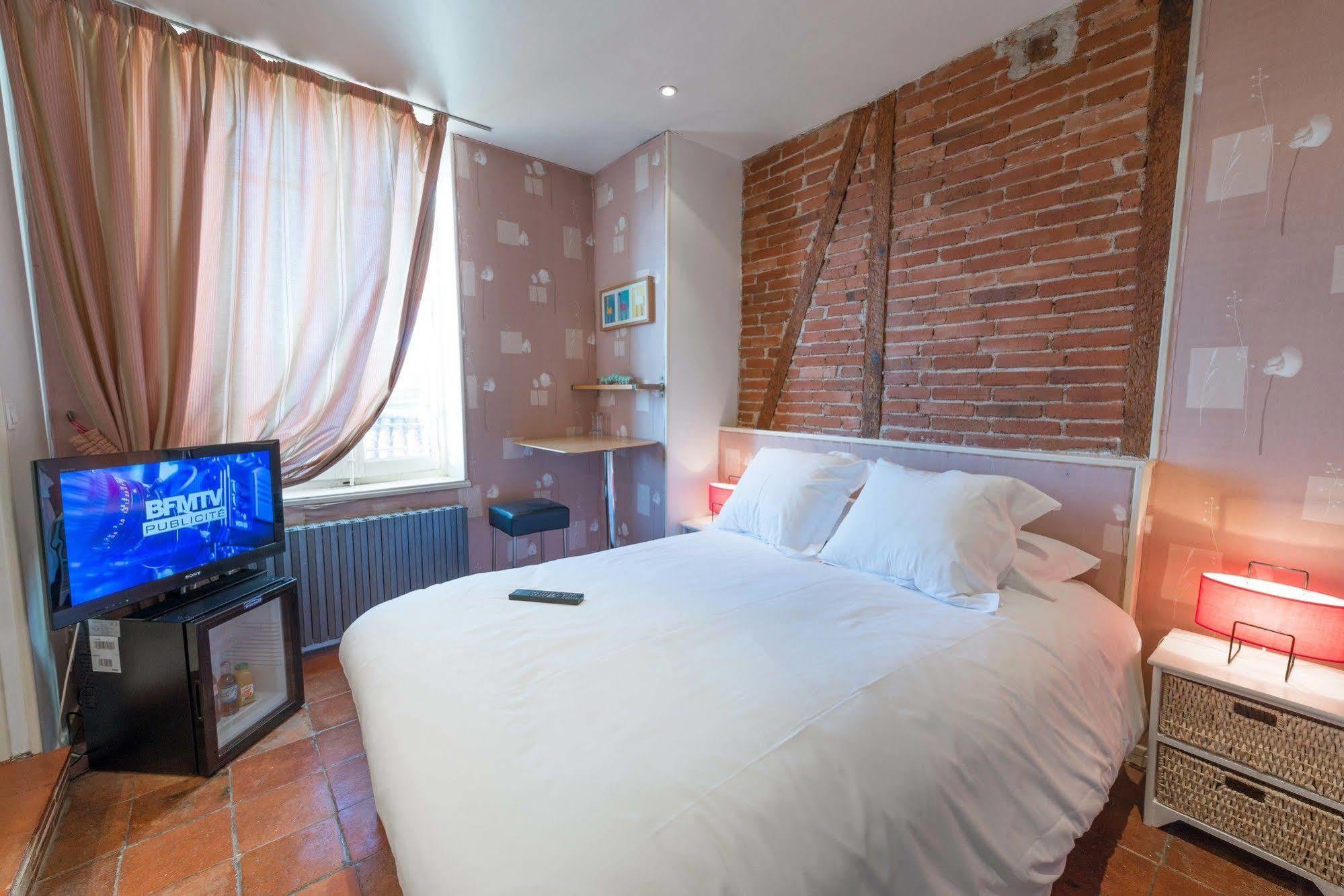 Europe Hotel Кастр Экстерьер фото